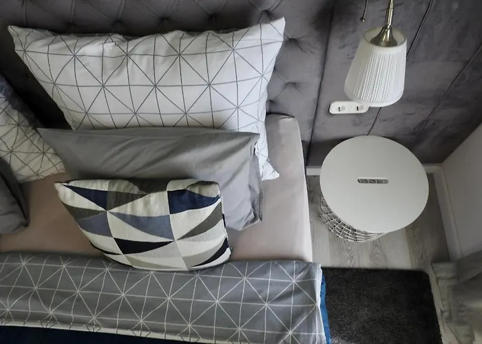 Hollik Apartmanhaz