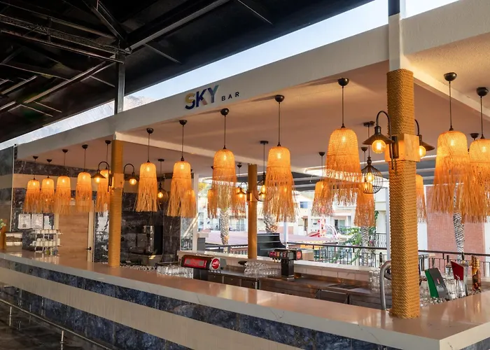 Ping Pong Hotel: Crystal Aura Aqua Collection