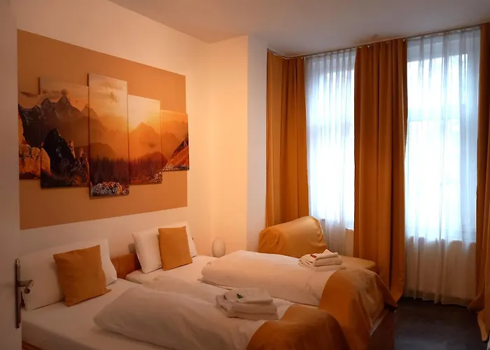 Gästehaus: Hotel Karolinger - Self Check-In