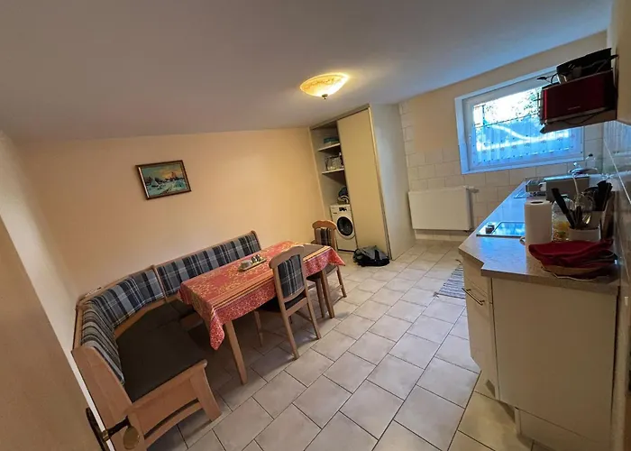 Ferienvermietung: Ferienwohnung im Grünen