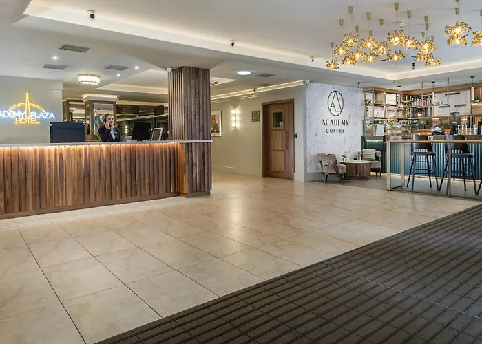 3-Sterne-Hotel: Academy Plaza Hotel