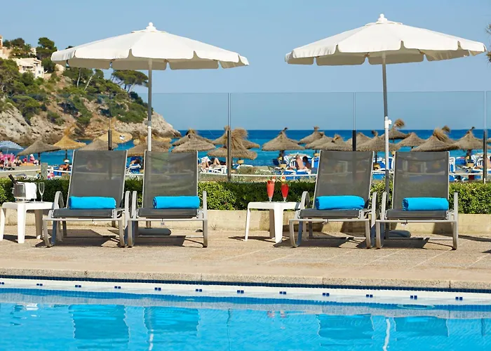 4-Sterne-Hotel: Universal Hotel Castell Royal