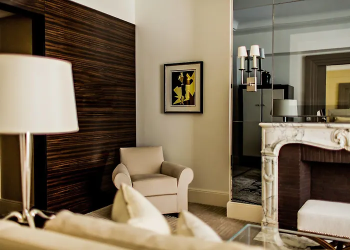 Prince De Galles, A Luxury Collection Hotel, Paris