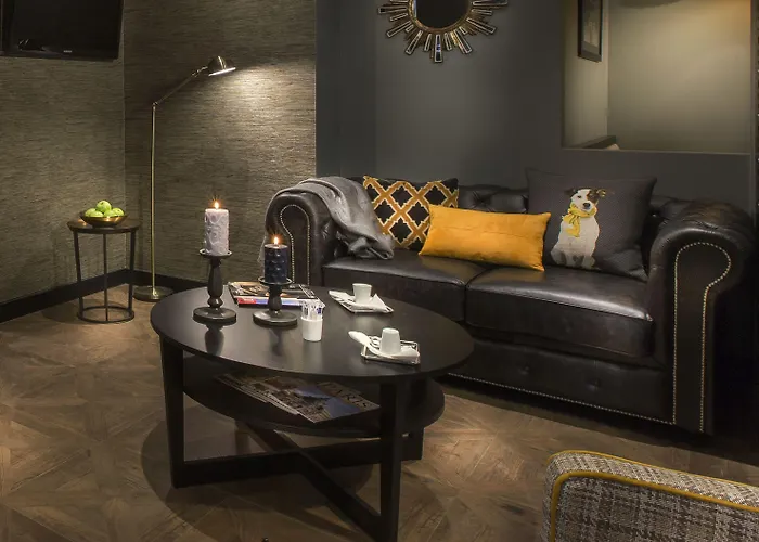 Hotel mit Pool: Hotel International Paris