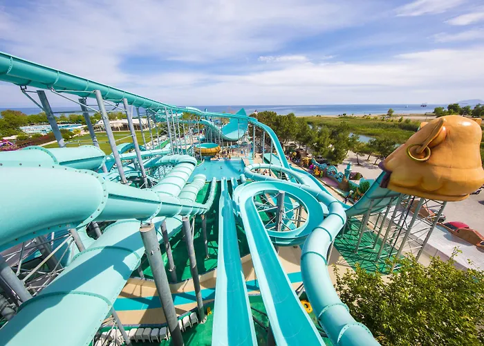 Daima Biz - Dolusu Aquapark Access