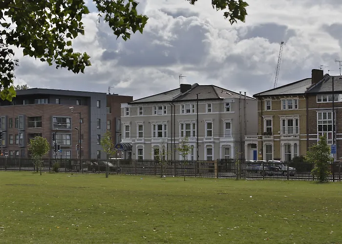  Western London Highbury