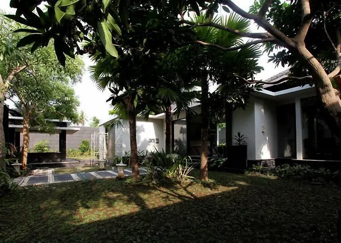 Gino Feruci Lovina By Kagum Hotels