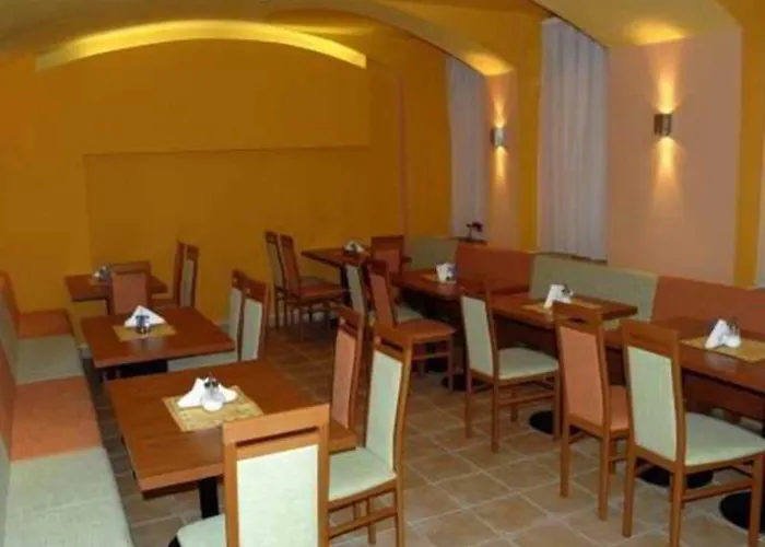 Resort: City Central De Luxe