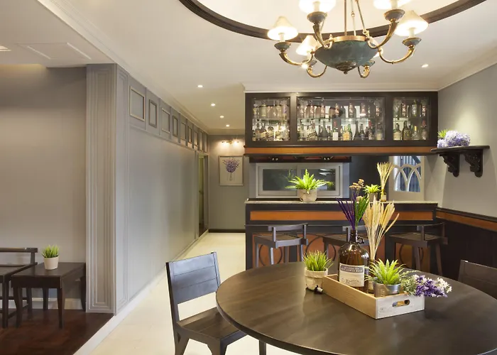 Hotel nahe College: Golden Mountain Hostel