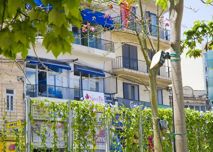 Marco Polo Party Hostel