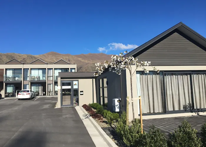 Motel: West Meadows Of Wanaka