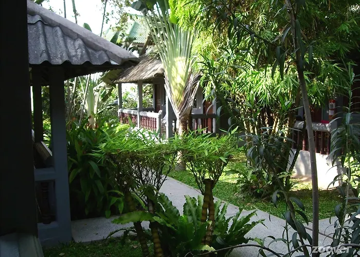 Let'S Hyde Pattaya Resort & Villas - Pool Cabanas