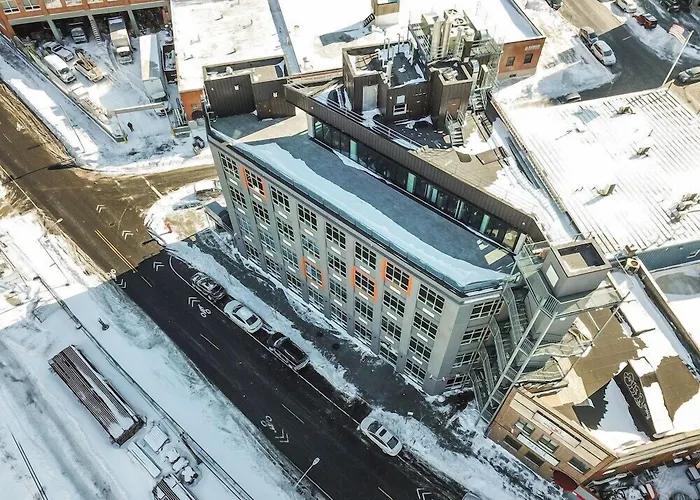 Günstiges Hotel: Feather Factory Hotel