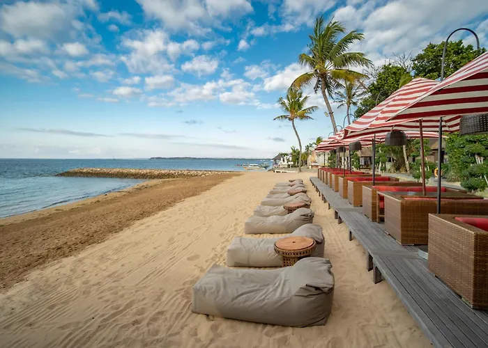 4-Sterne-Hotel: Puri Santrian Beach Resort And Spa