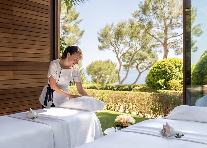 Boutique-Hotel: Grand-Hotel Du Cap-Ferrat, A Four Seasons Hotel