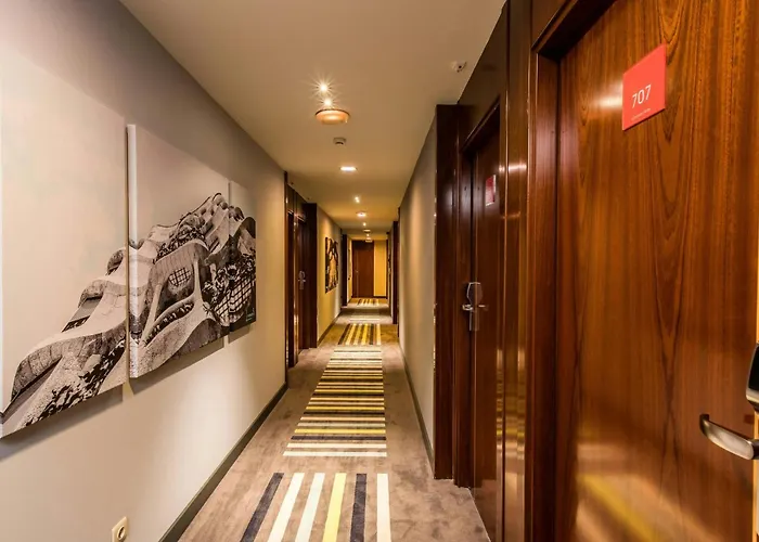 Familienhotel: Leonardo Hotel Barcelona Gran Via