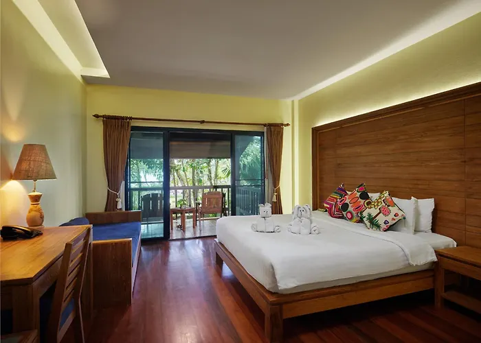  Khaolak Paradise