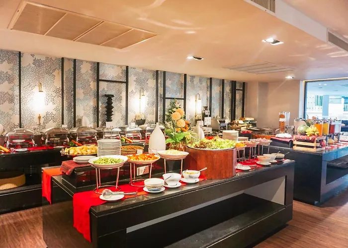 Golf Hotel: The Charm Resort Phuket