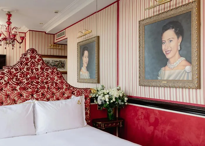 Rubens At The Palace