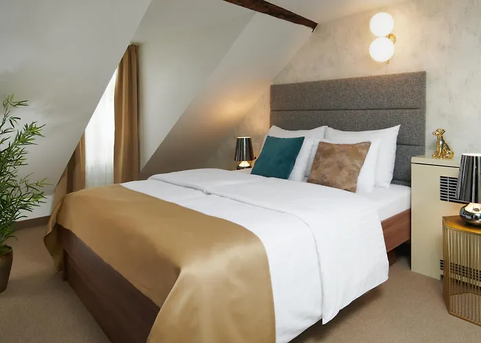 Hotel Am Golden Angel Suites By Adrez