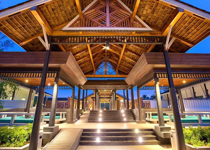 Romantisches Hotel: OUTRIGGER Khao Lak Beach Resort - SHA Extra Plus