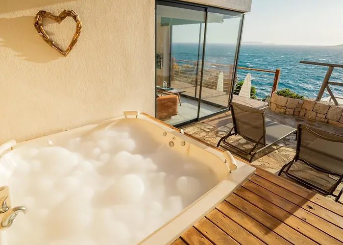 Mandalina Suites (Adults Only)