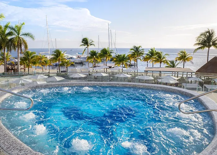  Temptation Cancun (Adults Only)