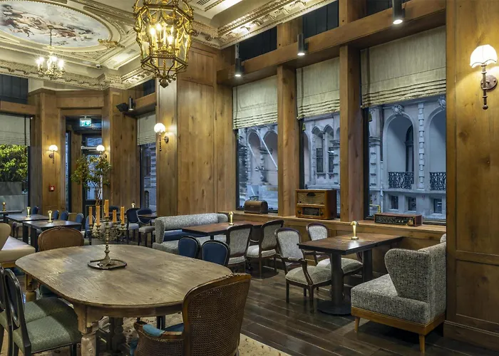 Hotel mit Whirlpool Palazzo Donizetti Istanbul, Tapestry Collection By Hilton