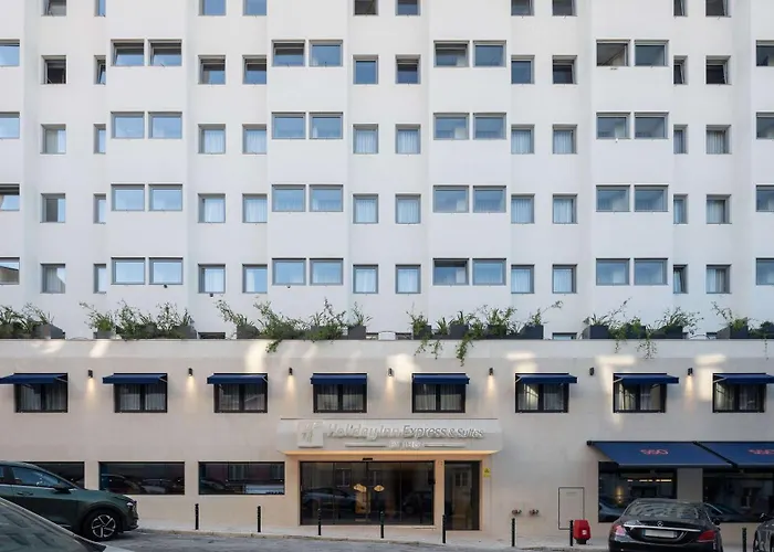 3 SterneHotel Holiday Inn Express & Suites Lisbon - Principe Real By Ihg