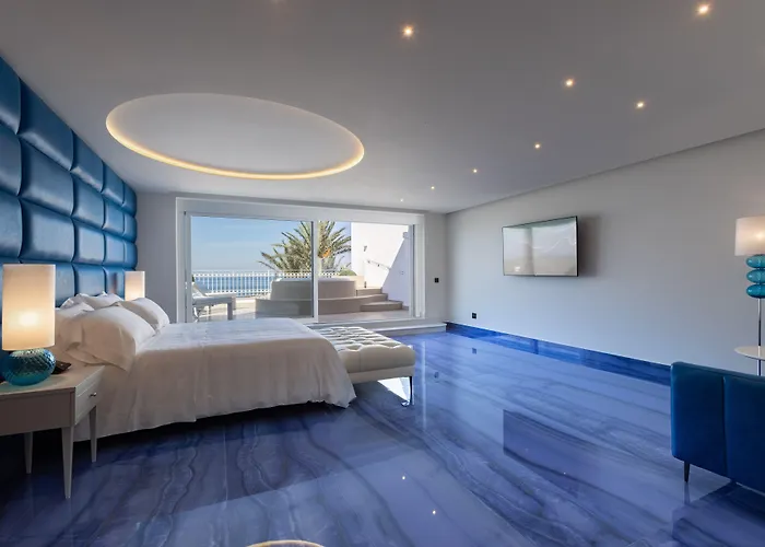 Hotel Am Strand Grotta Palazzese Beach