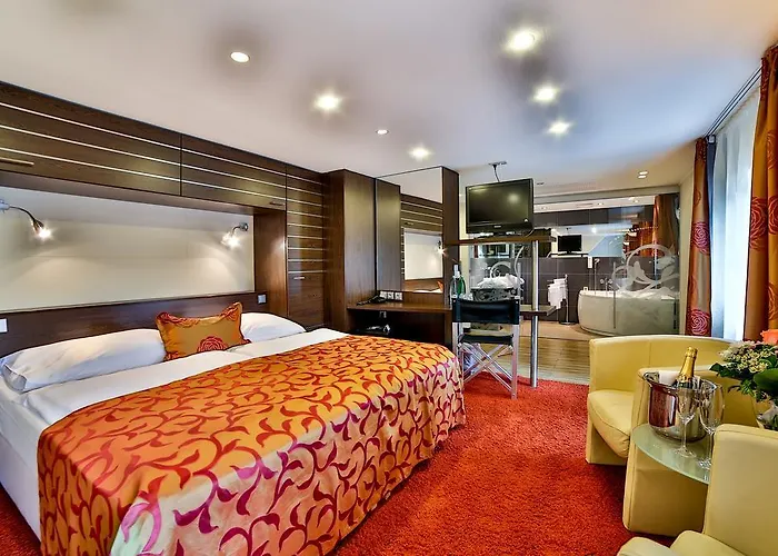 Hotel nahe College: Rohan Boat Prague