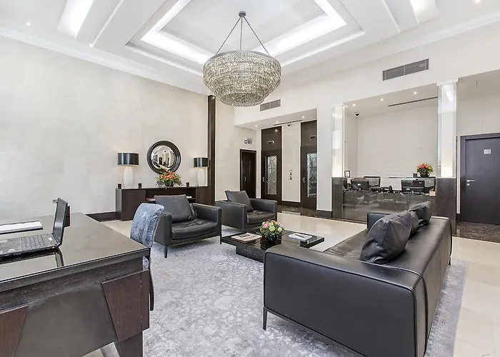 130 Queen'S Gate Apartments