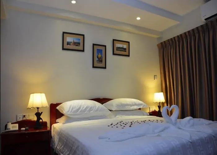 City Star Hotel
