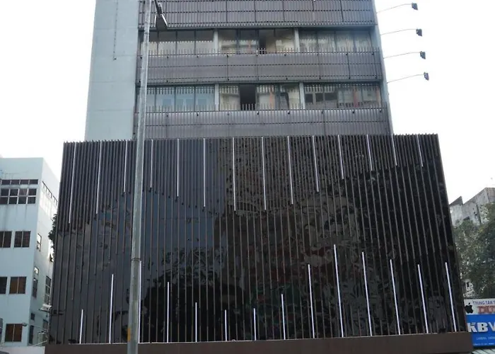 Hotel nahe College: Phu Tho Hotel