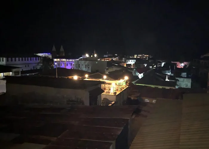 Strandhotel: Bottoms Up