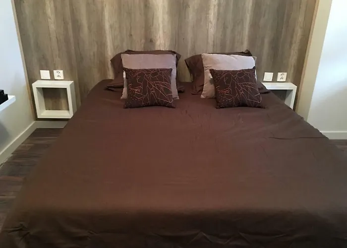 Apartment: Charmant Studio Neuf Proche Tour Eiffel